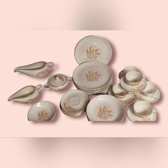 Homer Laughlin Golden Wheat Oven Proof 22k gold rim Dining set - Picture 4 of 4